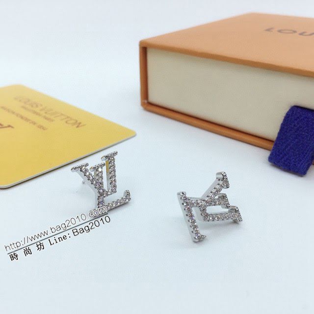 Louis Vuitton新款飾品 路易威登經典字母鑲鑽耳釘 LV女士銀色簡約字母耳環  zglv2233